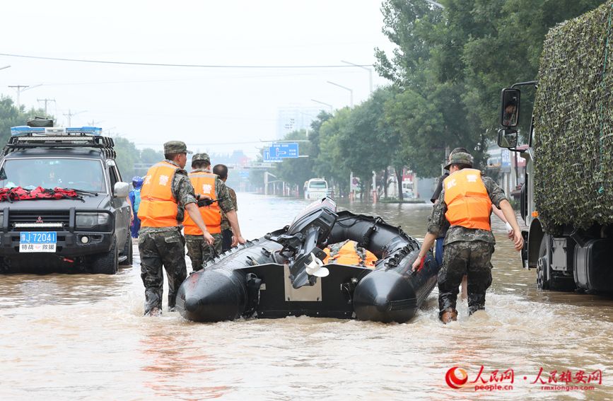 一线直击丨河北涿州：救援力量不断增强 群众陆续获救 水位下降明显