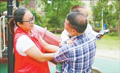 9名干部服务2万多人，怎样减负赋能（干部状态新观察·走进一线探作风）
