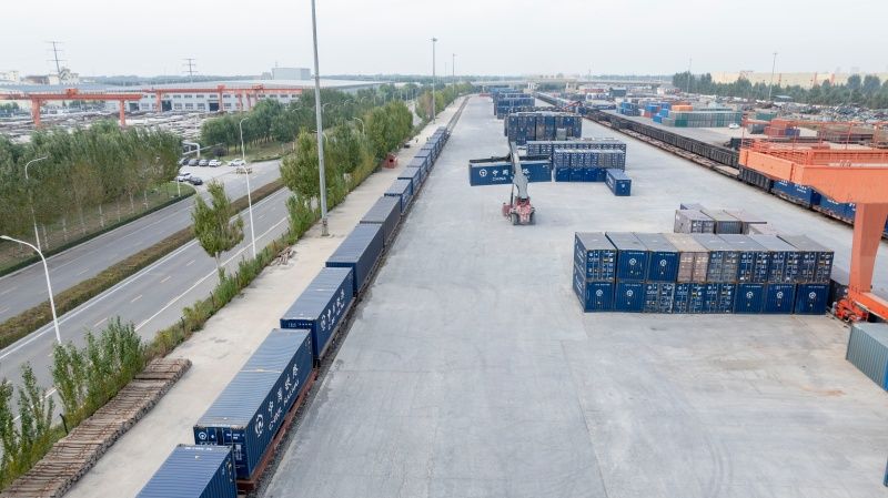 构建跨区域物流新通道 东北首趟西南方向多式联运班列成功开行