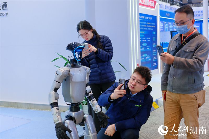 算力交锋 “黑科技”扎堆亮相世界计算大会