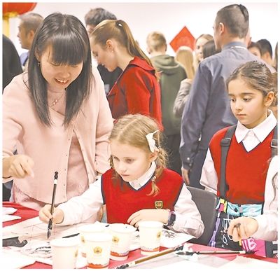 书写中国同世界各国彼此照亮、相互成就新篇章（大国外交·2025年度回眸）