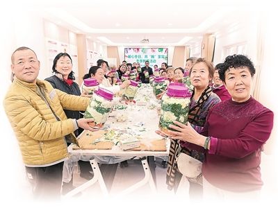 让干部有更多精力抓落实 让企业有更多时间谋发展（人民眼·整治形式主义为基层减负）