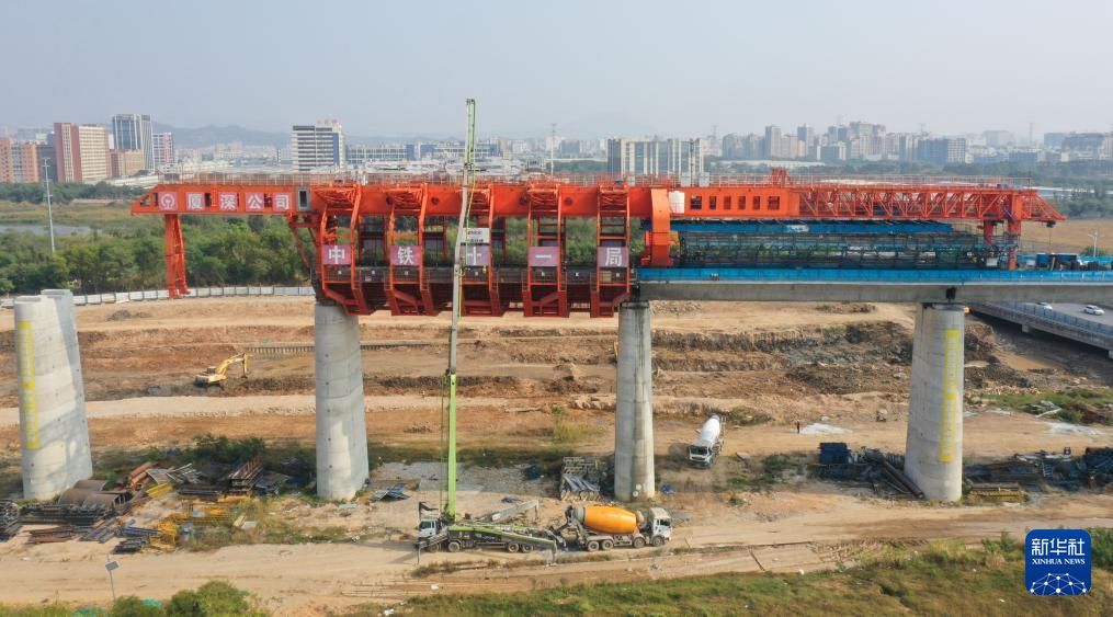 深江铁路跨沿江高速特大桥建设有序推进【5】