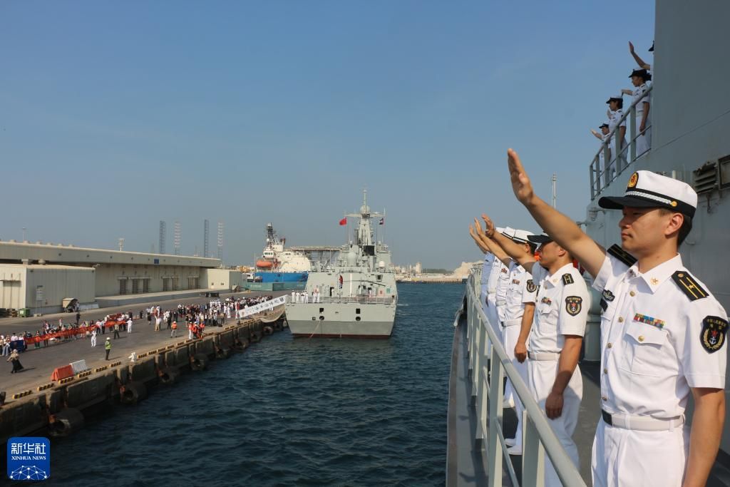中国海军第44批护航编队抵达阿联酋进行友好访问