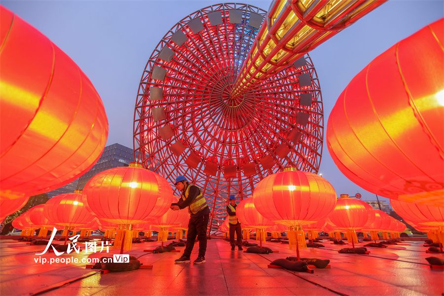 上海：张灯结彩迎新春 欢欢喜喜过大年