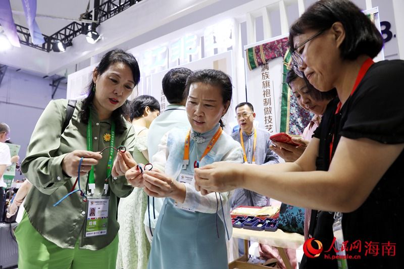 消博会探馆 | 国潮精品荟萃 向世界展示中国传统文化魅力