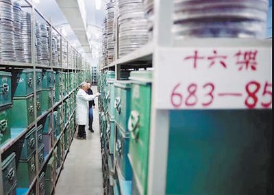 烽火中的芳华永不褪色（抗战文艺作品巡礼） ——寻找第一部人民电影《延安与八路军》